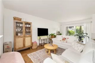 Photo #4: PW25260216 Listing 