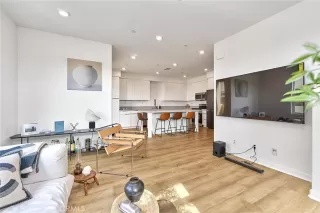 Photo #2: PW25263322 Listing 