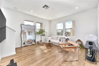 Photo #3: PW25263322 Listing 