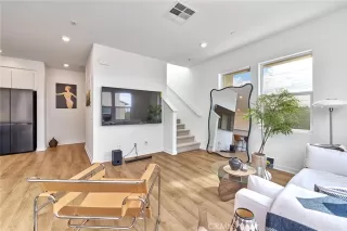 Photo #5: PW25263322 Listing 