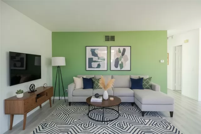 MLS: PW25265388 Condo For Sale