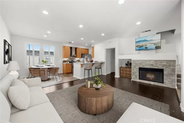 MLS: PW25266190 Condo For Sale