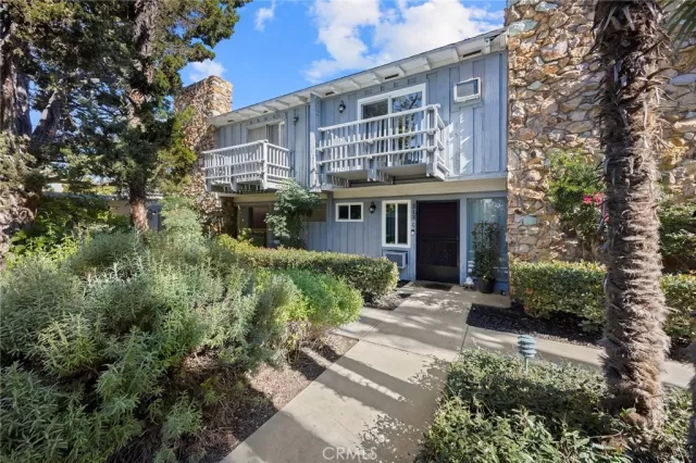 MLS: PW25269857 Condo For Sale