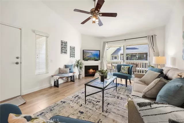 MLS: PW25270597 Condo For Sale