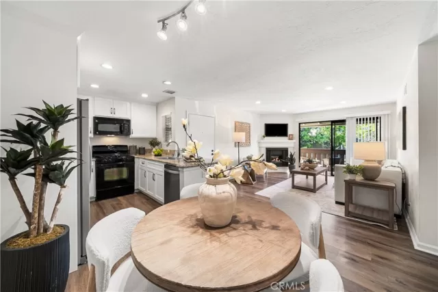 MLS: PW25273899 Condo For Sale