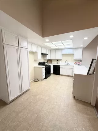 Photo #3: PW25276343 Listing