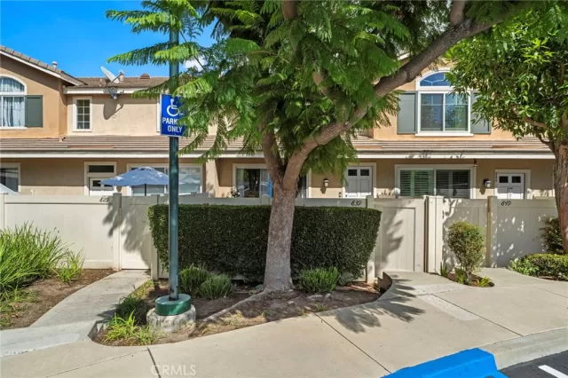 MLS: PW25277300 Condo For Sale