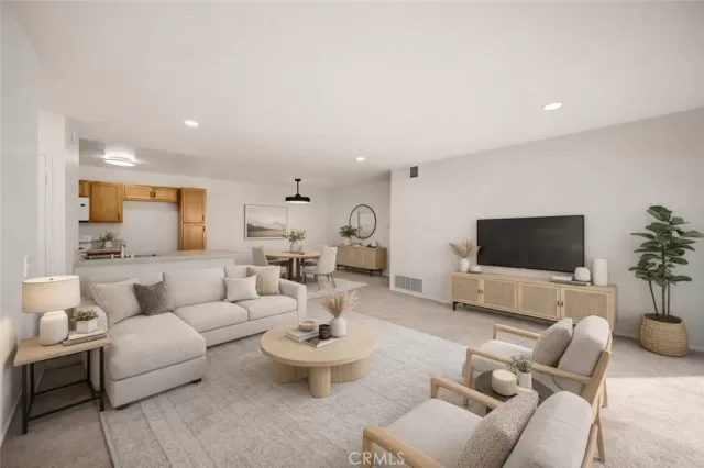 MLS: PW25280314 Condo For Sale