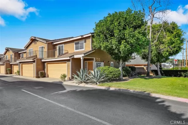 MLS: PW26009644 Condo For Sale