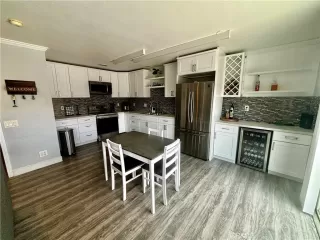 Browse active condo listings in BRADFORD PLACE