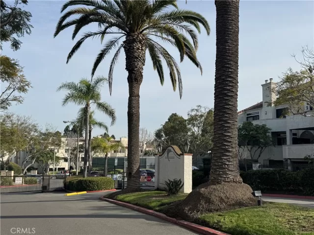 MLS: PW26020670 Condo For Sale