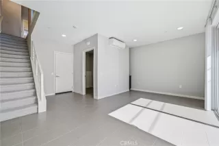 Photo #3: PW26021108 Listing 