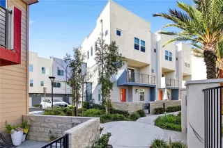 Photo #1: PW26023209 Listing 