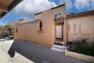 Browse active condo listings in NORTHPOINT