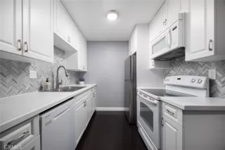 More Details about MLS # PW26035664 : 1000 W MACARTHUR BOULEVARD 11