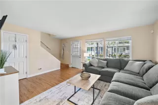 Photo #5: PW26044656 Listing