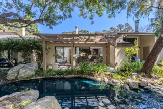 Browse active condo listings in ORANGE LAKES