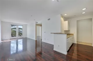 Photo #6: PW26052607 Listing 