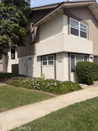 Browse active condo listings in PARADISE MANOR