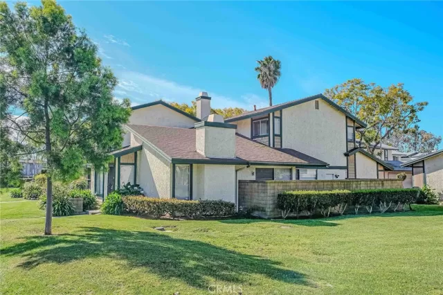 MLS: PW26061601 Condo For Sale