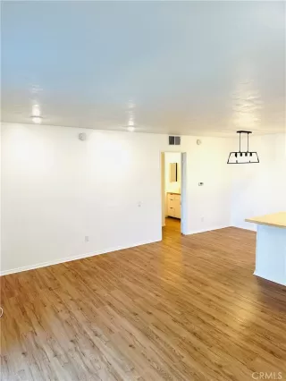 Photo #4: PW26066300 Listing 