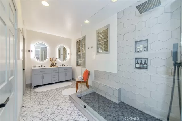 MLS: PW26074194 Condo For Sale