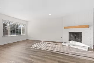 Photo #2: PW26083102 Listing 