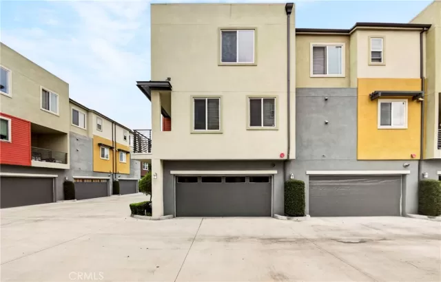 MLS: PW26088665 Condo For Sale