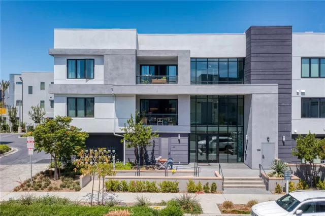 MLS: PW26094374 Condo For Sale