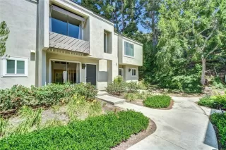 More Details about MLS # PW26103138 : 307 N SINGINGWOOD 8