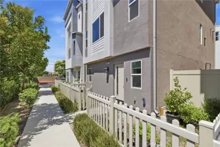 Photo #2: PW26110833 Listing