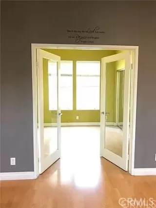 Browse active condo listings in STUDIO WALK