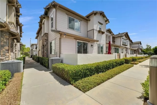MLS: PW26118099 Condo For Sale