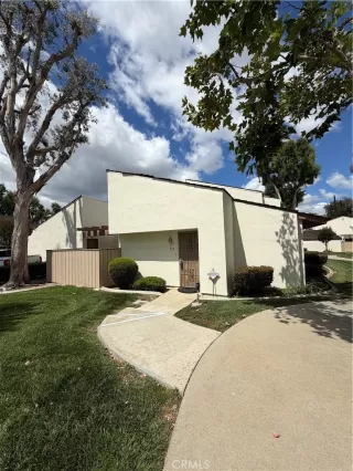 Browse active condo listings in COUNTRY ROAD