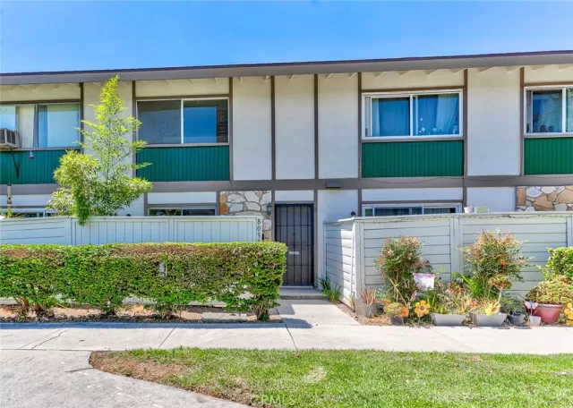 MLS: PW26120381 Condo For Sale