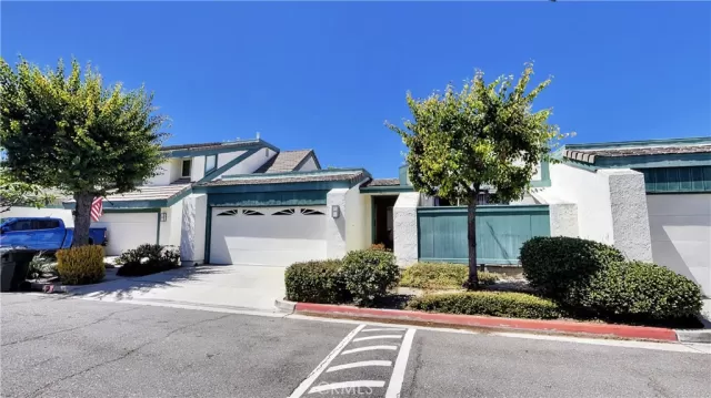 MLS: PW26128048 Condo For Sale