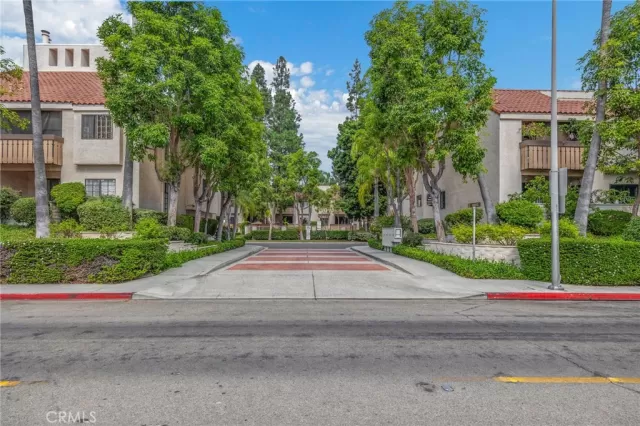 MLS: PW26130998 Condo For Sale