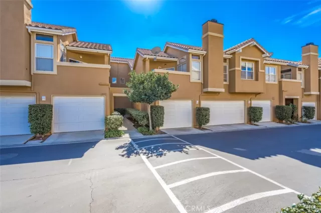 MLS: PW26132101 Condo For Sale