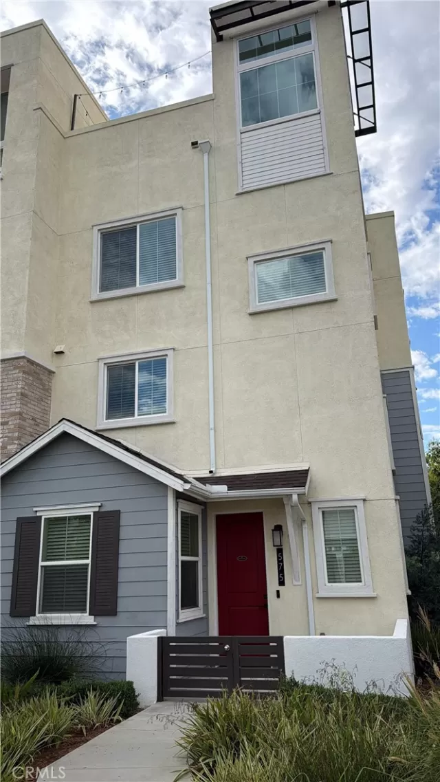 MLS: PW26136335 Condo For Sale