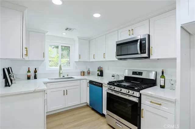 MLS: PW26138194 Condo For Sale