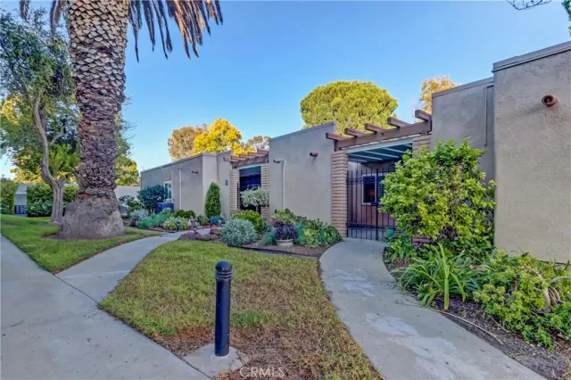 MLS: RS22241203 Condo For Sale