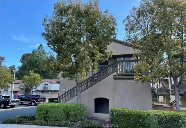 MLS: RS23046985 Condo For Sale