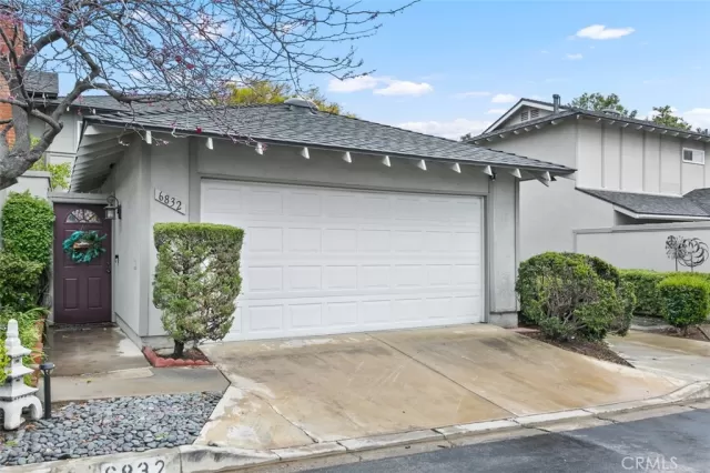 MLS: RS23048136 Condo For Sale