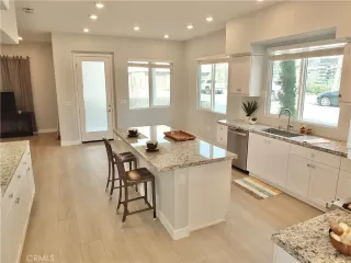 Photo #4: RS23051953 Listing