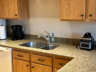 Photo #4: RS23091991 Listing