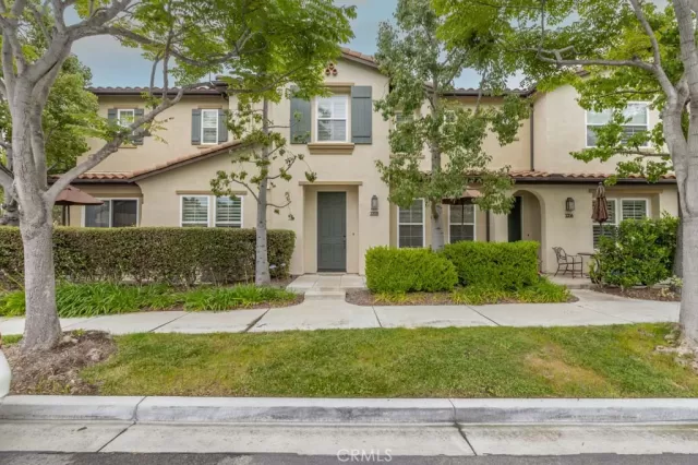 MLS: RS23099949 Condo For Sale