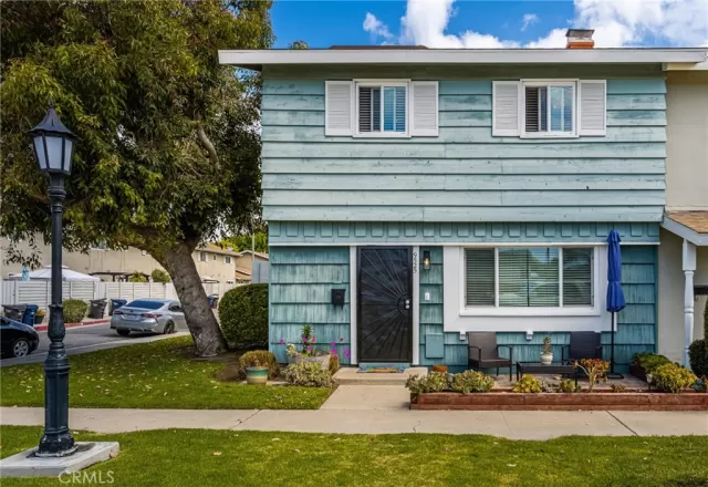 MLS: RS23121219 Condo For Sale