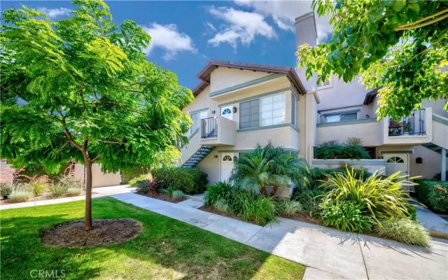 MLS: RS23147603 Condo For Sale