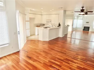 Photo #4: RS23148312 Listing