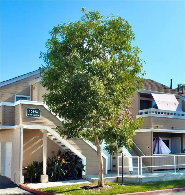 MLS: RS23208838 Condo For Sale